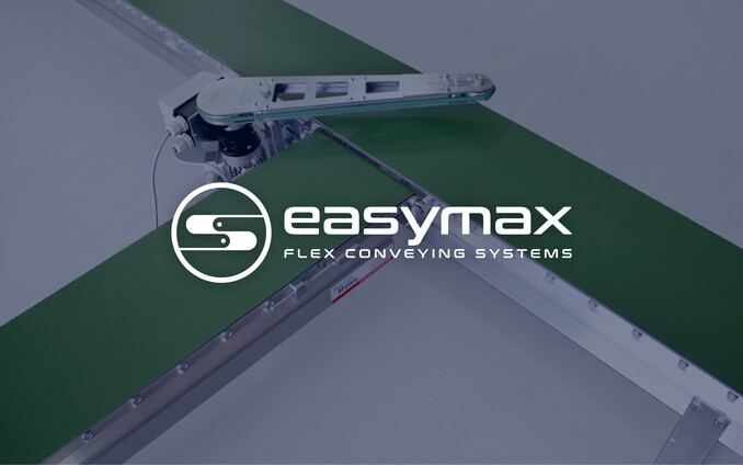 Een lopende band met het logo van easymax erop